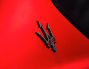 Logo Maserati GranTurismo Trofeo [UK-spec] (M189) '2023–26