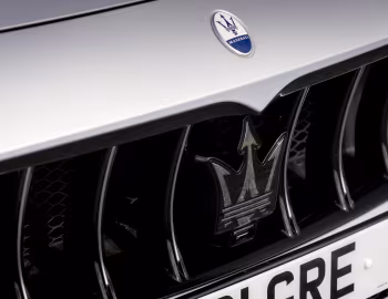 Logotipo Maserati Grecale GT [UK-spec] (M182) '2022–24