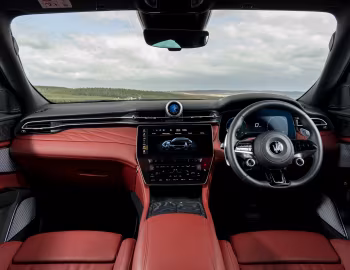 Interior Maserati Grecale GT [UK-spec] (M182) '2022–24