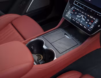 Interior Maserati Grecale GT [UK-spec] (M182) '2022–24