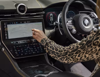 Interior Maserati Grecale Modena [UK-spec] (M182) '2022–26