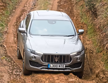 Maserati Levante [UK-spec] (M161) '2016–20