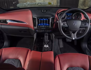 Panneau avant Maserati Levante GranLusso [UK-spec] (M161) '2018–20