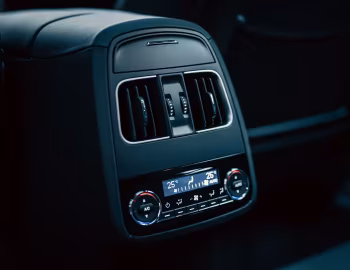 Intérieur Maserati Levante GT Hybrid [Japan] (M161) '2022–pr.