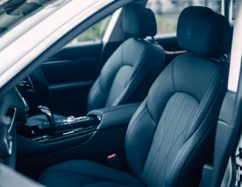 Intérieur Maserati Levante GT Hybrid [Japan] (M161) '2022–pr.