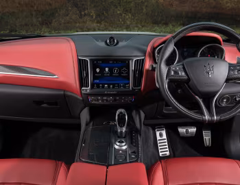 Panneau avant Maserati Levante S Q4 GranSport [UK-spec] (M161) '2017–18