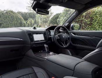 Panel frontal Maserati Levante Trofeo [UK-spec] (M161) '2021–23