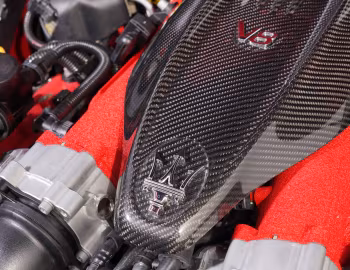 Sous la capuche Maserati Levante Trofeo [UK-spec] (M161) '2020–21