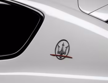Logo Maserati Levante Trofeo [Worldwide] (M161) '2020–21