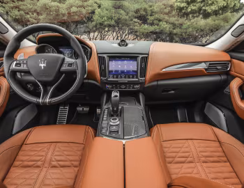 Panneau avant 2019–20 Maserati Levante Trofeo [North America] (M161) '2018–20