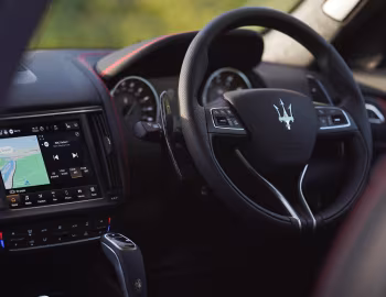Panneau avant Maserati Levante Trofeo [UK-spec] (M161) '2020–21