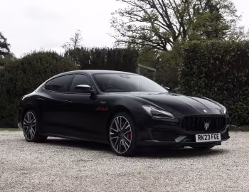 Maserati Quattroporte Trofeo [UK-spec] (M156) '2021–23