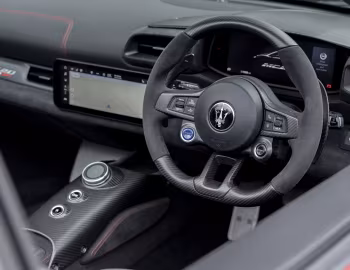 Interior Maserati MC20 Cielo [UK-spec] (M240) '2022–pr.