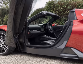 Interior Maserati MC20 Cielo [UK-spec] (M240) '2022–pr.