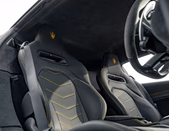 Interior Maserati MC20 Coupé [UK-spec] (M240) '2021–pr.