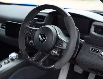 Panneau avant Maserati MC20 Coupé [UK-spec] (M240) '2021–pr.