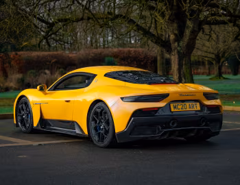 Maserati MC20 Coupé [UK-spec] (M240) '2021–pr.