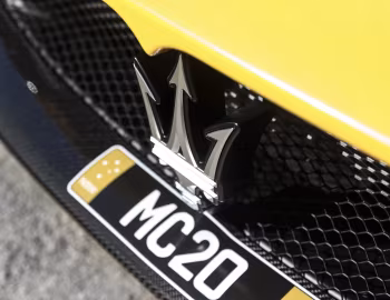 Logo Maserati MC20 Coupé [Australia] (M240) '2021–pr.