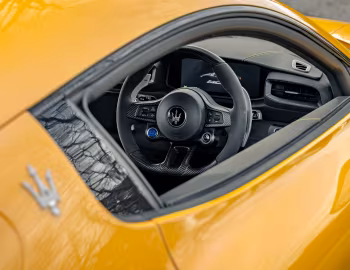 Interior Maserati MC20 Coupé [UK-spec] (M240) '2021–pr.