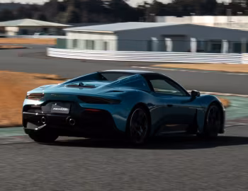 Maserati MCPura Cielo [Japan] (M240) '2025–pr.