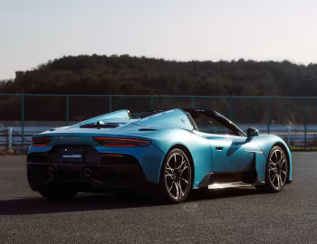 Maserati MCPura Cielo [Japan] (M240) '2025–pr.