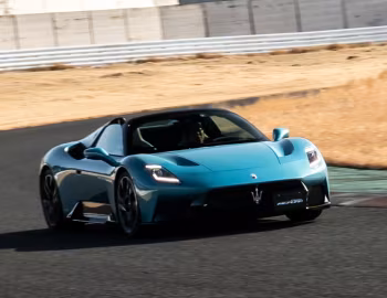 Maserati MCPura Cielo [Japan] (M240) '2025–pr.