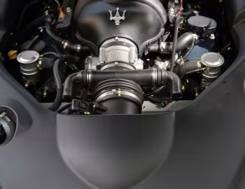 Sous la capuche Maserati GranTurismo [Worldwide] (M145) '2007–17