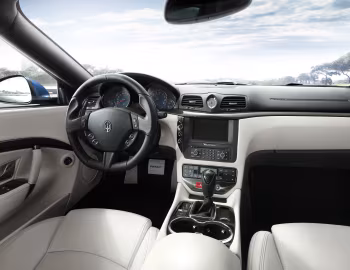 Panneau avant Maserati GranTurismo Sport (M145) '2012–17