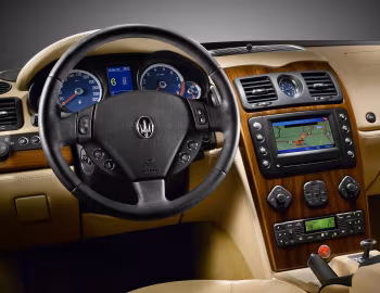 Panneau avant Maserati Quattroporte (M139) '2004–08