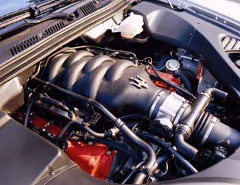 Sous la capuche Maserati Quattroporte Sport GT (M139) '2005–08