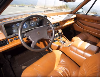 Panneau avant 1980–86 Maserati Quattroporte [North America] (AM330) '1979–86