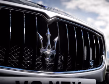 Logo Maserati Quattroporte S [UK-spec] (M156) '2013–16