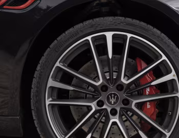 Maserati Quattroporte Trofeo [UK-spec] (M156) '2021–23