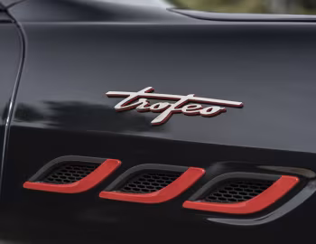 Maserati Quattroporte Trofeo [UK-spec] (M156) '2021–23