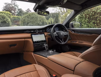 Interior Maserati Quattroporte Trofeo [UK-spec] (M156) '2021–23