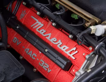 Sous la capuche Maserati Shamal [UK-spec] (AM339) '1992–96