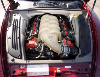 Sous la capuche 2003–04 Maserati Spyder [North America] '2003–04