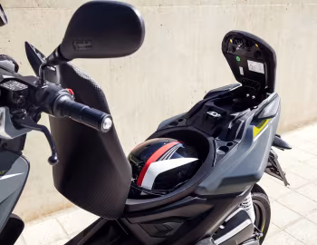 Ambos Yamaha Aerox 4 '2018–pr.