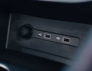 Интерьер Maxus T90 EV [EU-spec] '2022–н.в.