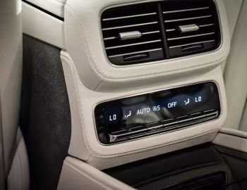Interior Mercedes-Maybach GLS 600 4MATIC [Japan] (X167) '2021–23
