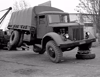 МАЗ-200Г '1951–57