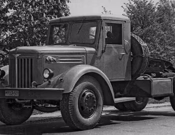 МАЗ-200В '1952–66
