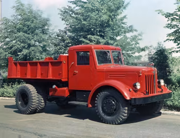 МАЗ-205 '1947–66