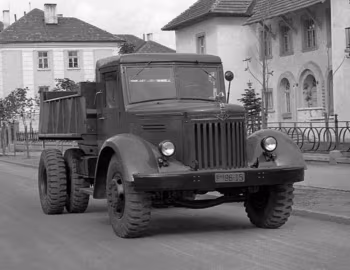 МАЗ-205 '1947–66