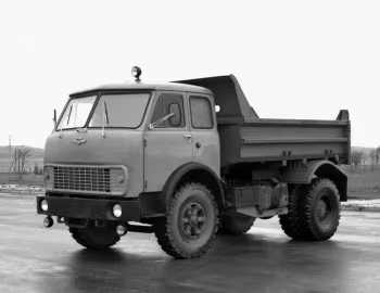 МАЗ-554901
