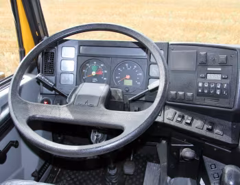 Panneau avant МАЗ-6501A8-325-000 "Колос" '2015–pr.