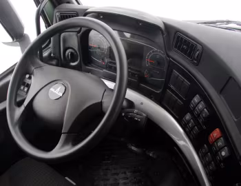Panneau avant МАЗ-6516М9 '2015–16