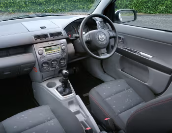 Panel frontal Mazda2 [UK-spec] (DY) '2003–05