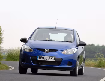 Mazda2 3-door [UK-spec] (DE) '2008–10