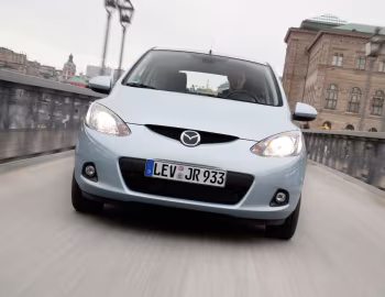 Mazda2 3-door (DE) '2008–10